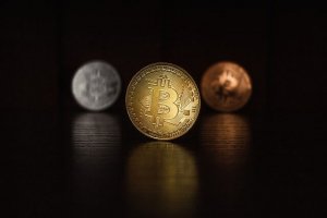 wie viel kann man in bitcoin investieren