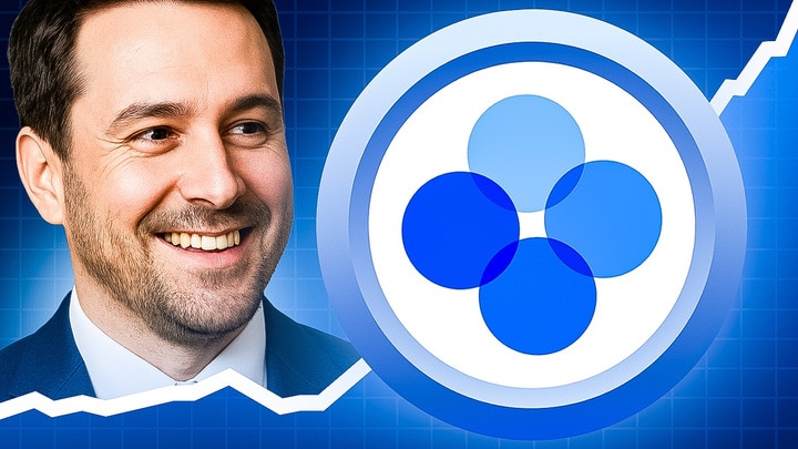 Ein Porträtfoto, das einen jungen Mann in einem blauen Anzug zeigt, der lächelt und selbstbewusst in die Kamera blickt. Daneben befindet sich ein großes, futuristisch anmutendes Logo aus vier ineinandergreifenden Kreisen in verschiedenen Blautönen. Im Hintergrund ist ein digitaler Börsen-Chart mit einer stark ansteigenden Linie zu sehen, der auf einen wachsenden Marktwert hinweist.