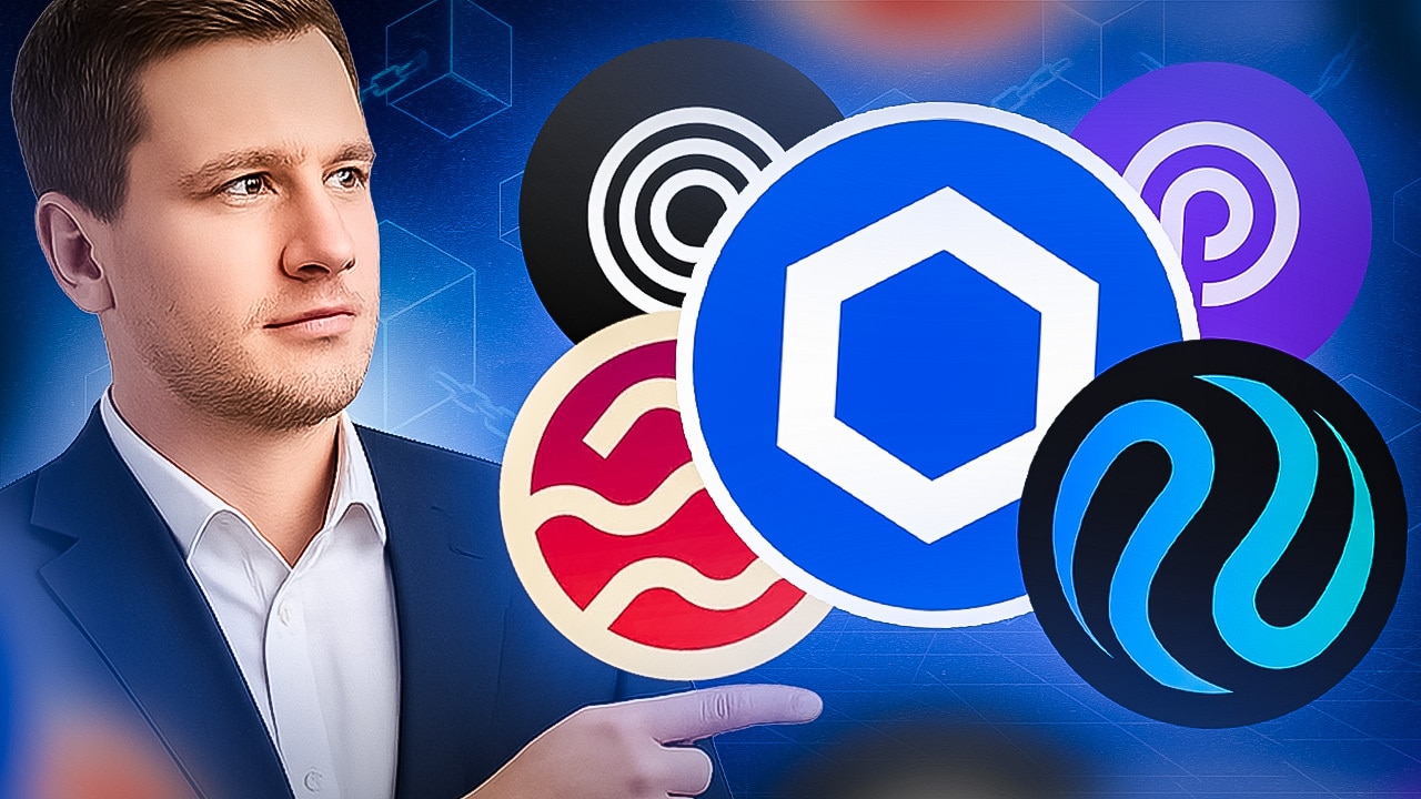Ein Mann im Anzug zeigt auf mehrere große Kryptosymbole, darunter Chainlink und weitere Altcoin-Logos, vor einem blauen Blockchain-Hintergrund.